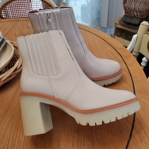 Oasis Society Shoes - Oasis Society‎ Boots 8.5